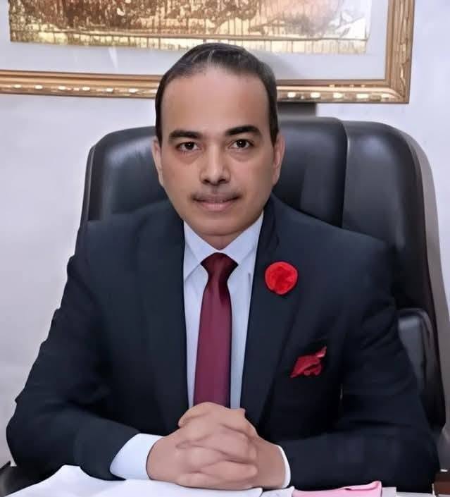 صورة عميد الكلية